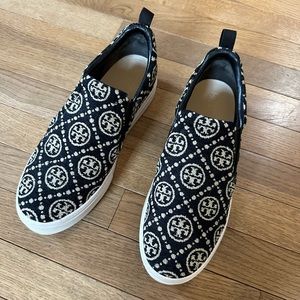 Tory Burch | Style: Slip On Sneaker | Size: 10 | Color: B&W
